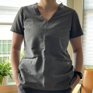 Figs Casma Top in Gray